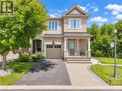 Stunning End-Unit Townhome with Green-Space Views: Welcome to 28 Doon Mills Drive, Unit 10, Kitchene...
