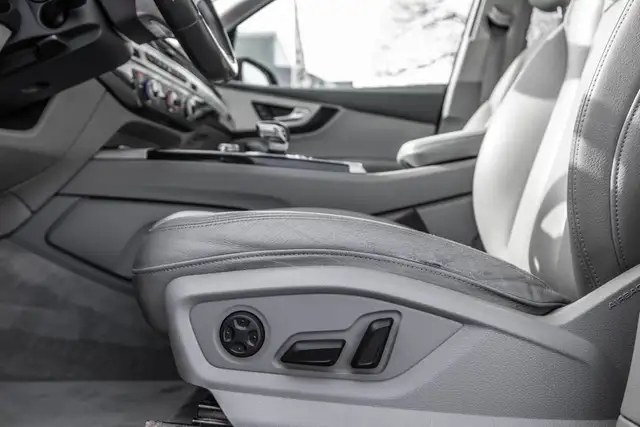 2017 Audi Q7 3.0T Komfort | Awd | Toit Panoramique | Awd | Toit  in Cars & Trucks in City of Montréal - Image 12