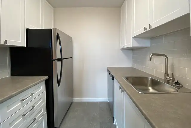 1 BDRM APARTMENT! CLOSE TO DOWNTOWN! ASHBURNHAM & MARIA in Long Term Rentals in Peterborough - Image 3