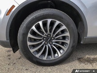 One Owner | Clean CARFAX | No Accidents | Immaculate Condition! Elevate every journey with the sophi... (image 9)