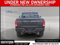 2019 Ram 1500 Classic ST Experience the Ram 1500 Classic ST with only 201922 km on the odometer. Fin... (image 2)