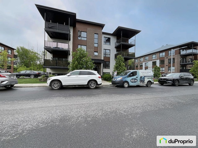 $429,900 - Condominium for sale in Longueuil (St-Hubert) — photo 1