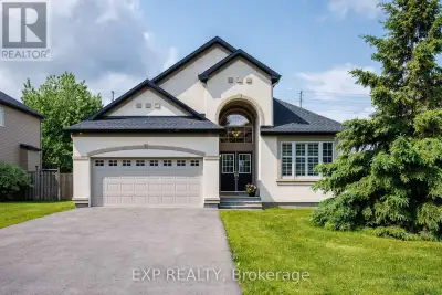 Discover this spawling bungalow on a pool-sized lot in the heart of Richmond's sought-after Kings Gr...