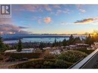 2527 WESTHILL DRIVE West Vancouver, British Columbia