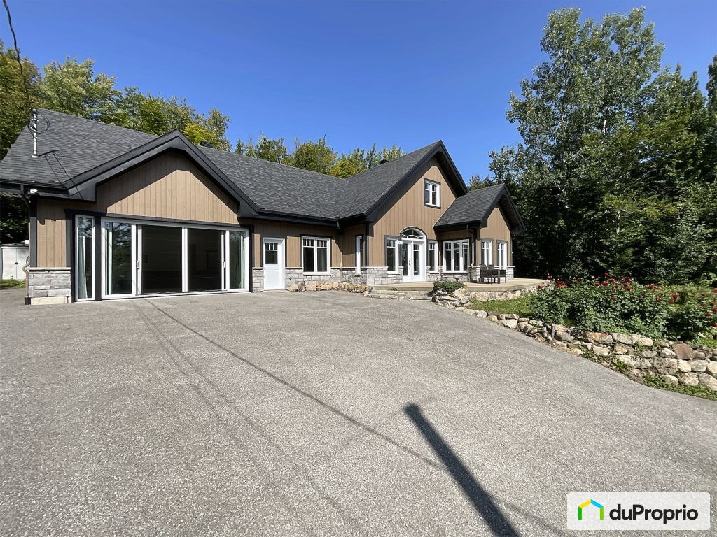 $750,000 - 2 Storey for sale in St-Elie-de-Caxton — photo 1