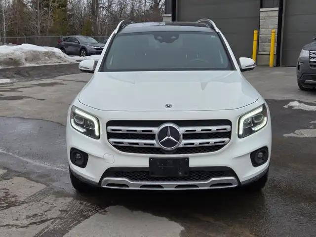 2020 Mercedes-Benz GLB in Cars & Trucks in Ottawa - Image 3