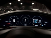 Toit ouvrant, Bluetooth . Engine: MOTEUR ÉLECTRIQUE (image 6)