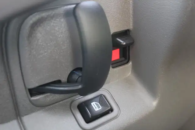 2023 GMC Savana Cargo Base in Cars & Trucks in Comox / Courtenay / Cumberland - Image 21