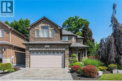 IMMACULATE EXECUTIVE HOME PROFESSIONALLY LANDSCAPPED TO IMPRESS! This all brick home is sure to impr...