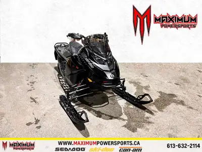 Ski-Doo RENEGADE X 850 2023 Motoneige sport-performance en excellente condition Le Renegade X est re...
