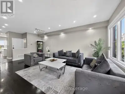 One of the larger townhouse layouts in the complex! This beautifully renovated 3-storey condo townho...