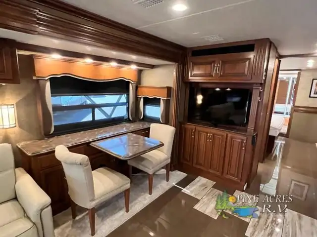 2015 Fleetwood RV Providence 42M only 027,446 Miles in RVs & Motorhomes in Moncton - Image 39