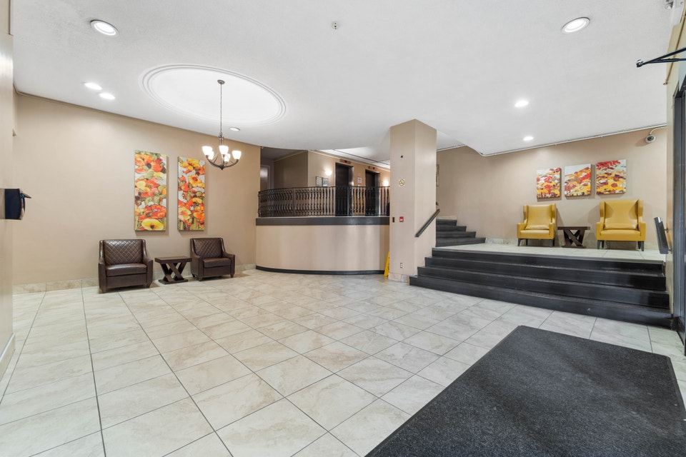 Regency Colonade Apartments - 1 Bedroom, 1 Bath B Apartment for 3