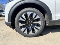 4x4 drive for all-terrain capability - Luxurious leather interior with wood trim - Advanced safety f... (image 2)