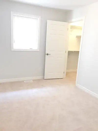 534 Millars Sound Way: 4 Bedroom (Barrhaven)