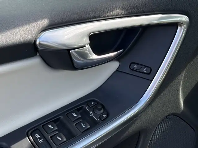 2017 Volvo XC60 Premier6045798902641561612