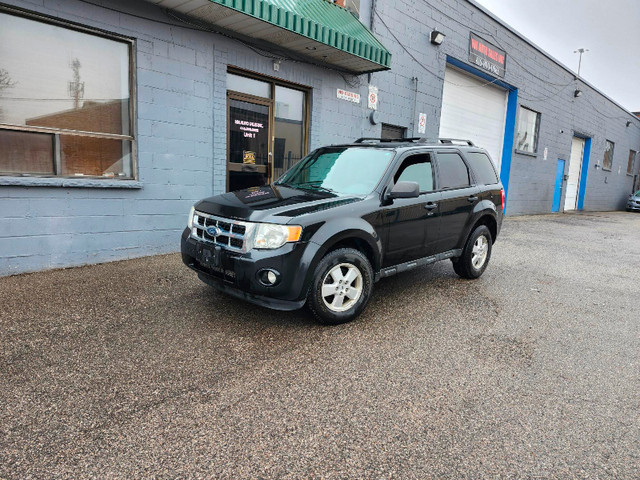 2010 FORD ESCAPE XLT in Cars & Trucks in City of Toronto