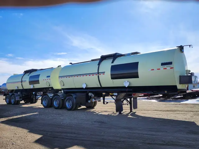 2004 Advance 51,400 L Super B-Train Insulated 406 Tank Trailer in Heavy Equipment in Delta/Surrey/Langley - Image 7