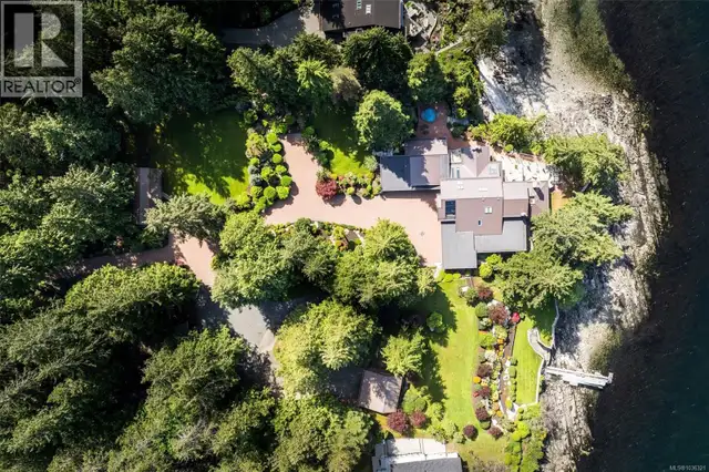 960 Lands End End North Saanich, British Columbia in Houses for Sale in Victoria - Image 12