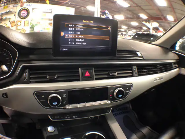 2017 Audi A4 KOMFORT AWD LEATHER SUNROOF P/START BACKUP CAMERA in Cars & Trucks in City of Toronto - Image 23