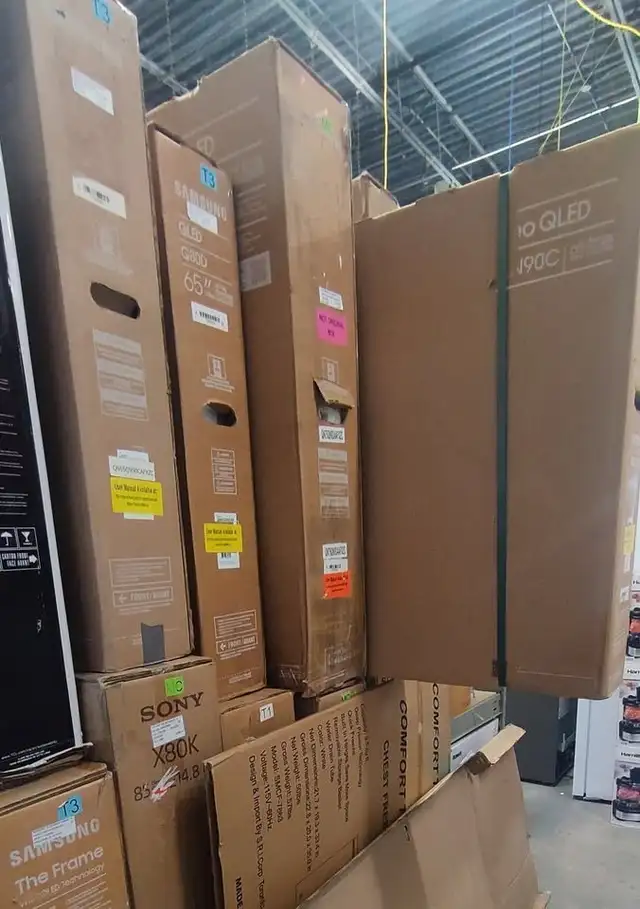 BLOCKBUSTER SALE ON SAMSUNG 65"  4K SMART QLED TV M-QN65Q80DA** in TVs in City of Toronto - Image 3