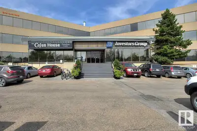 Downtown St. Albert! Prime main floor occupancy. Main offices, large reception area. Landlord open t...