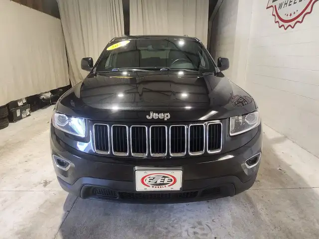 2014 Jeep Grand Cherokee in Cars & Trucks in Windsor Region - Image 3