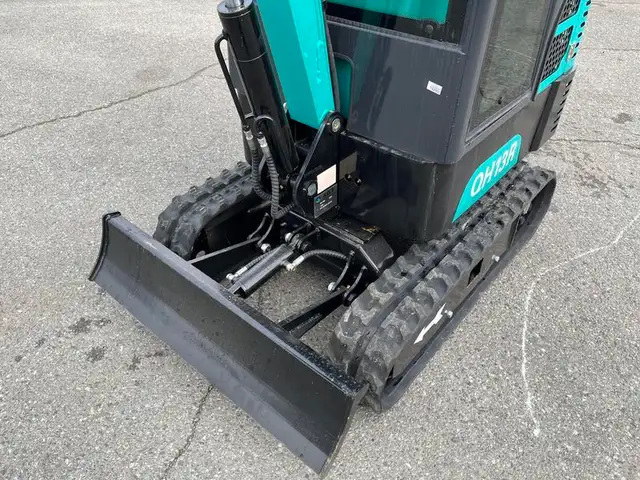 2024 agt Industrial Green QH13R Mini Excavator 420CC Gas Engine  in Heavy Equipment in Richmond - Image 14