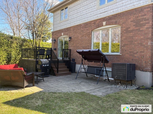 $765,000 - 2 Storey in Drummondville (St-Charles-De-Drummond) — photo 3