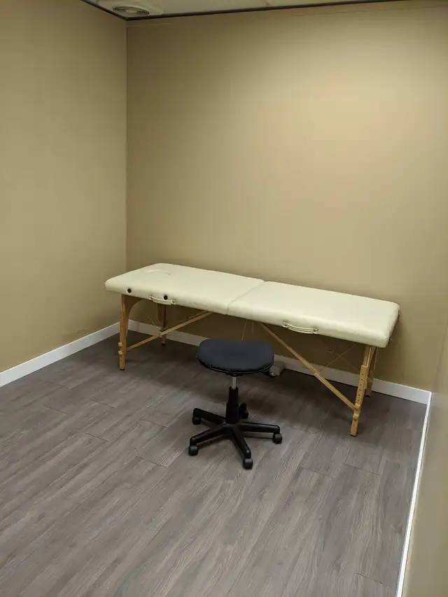 Office space for lease, Burlington - *first 15 days free * in Commercial & Office Space for Rent in Oakville / Halton Region - Image 8