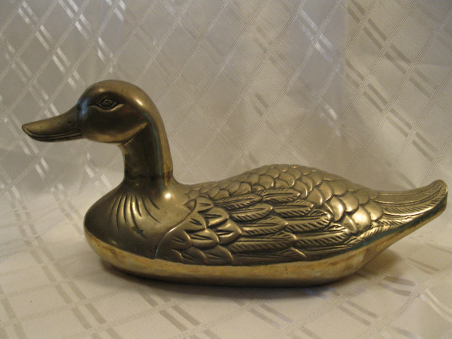 LARGE BRASS DUCK in Arts & Collectibles in Belleville