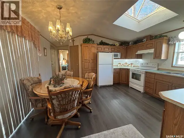 33 Cypress Mobile Home PARK Maple Creek, Saskatchewan in Houses for Sale in Swift Current - Image 21