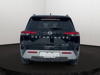 Moonroof | 8 Passenger Seating | Heated Seats | Remote Start | Experience the perfect balance of rug... (image 4)