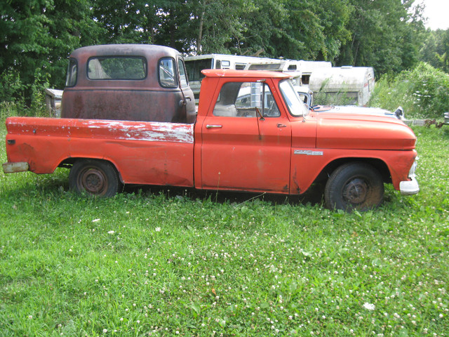 1964 GMC half ton pickup from the west.    Straight 6, 4 speed. in Other Parts & Accessories in London - Image 4