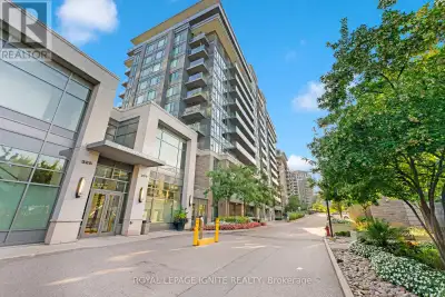 Rarely offered ground-floor suite at Grand Cornell Brownstones - your own private entrance means no...