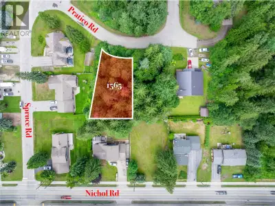 This ideally located lot is just minutes from Revelstoke Mountain Resort and the highly anticipated...