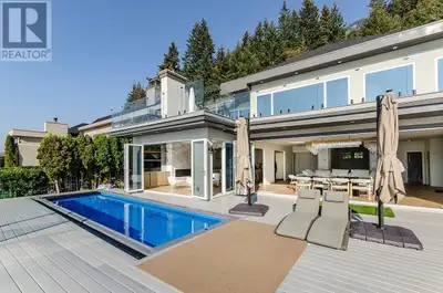 13 OCEAN POINT DRIVE Vancouver, British Columbia