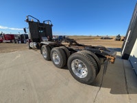 2020 Peterbilt 367 Tri Drive Logging Truck with Scales KMS: 228,363 HRS: 5,822 Engine: Cummins X15 5... (image 5)