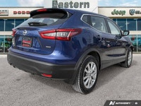 | NissanConnect w/ Apple CarPlay & Android Auto | Blind Spot Warning | Rear Parking Sensors | Heated... (image 4)