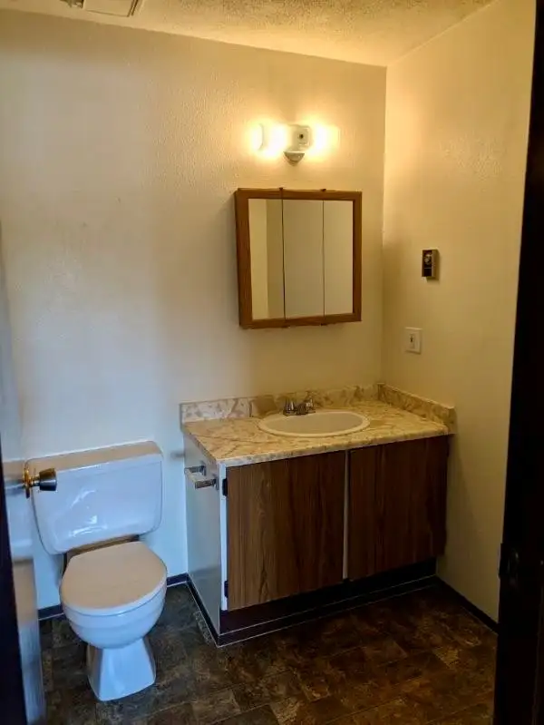 2 Bedroom 1 Bath - Starting at $1595 in Long Term Rentals in Terrace - Image 5