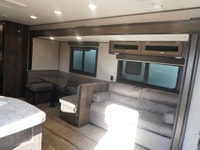 SALE PRICE: $31,800 **ASK US HOW TO RECEIVE A PRICE DISCOUNT WITH DEALER ARRANGED FINANCING O.A.C.**... (image 6)