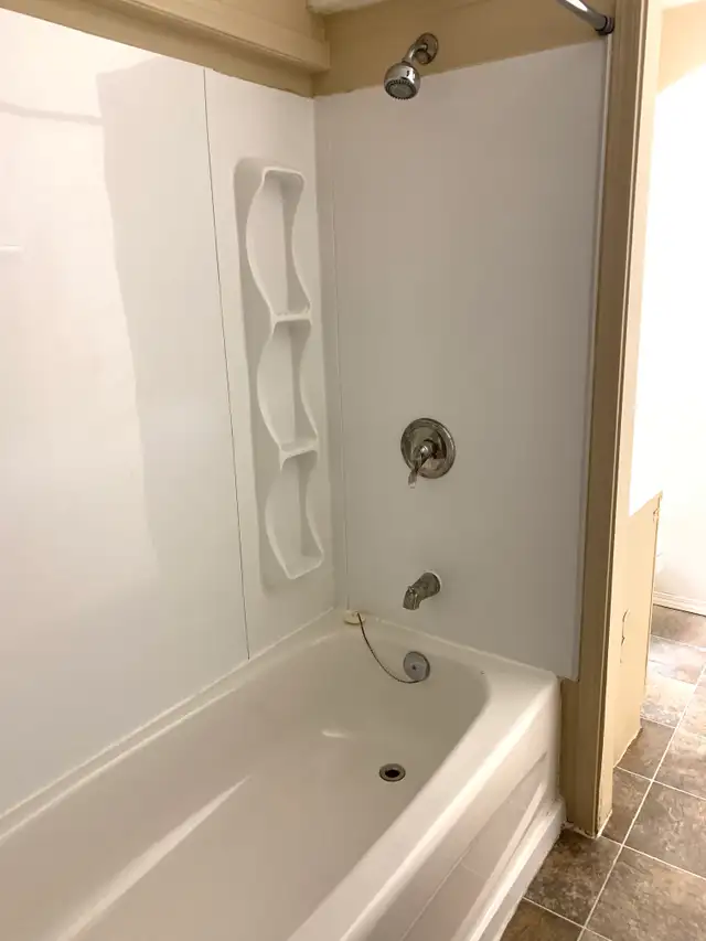 1 Month Free! Spacious 1 Bed Apartment in Riverside Meadows!! | Long ...