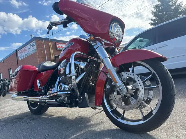 2023 Harley-Davidson Street Glide ~ STREET GLIDE ~ CANANDIAN ~ 1 in Sport Touring in City of Toronto - Image 30
