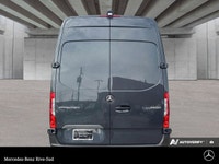 Mercedes-Benz Rive-Sud, la destination Mercedes-Benz par excellence. Bienvenue en première classe. D... (image 3)