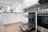 2 Bedroom 2 Bathroom Units Starting From $2350/month + Hydro Two modern towers in vibrant Centretown... (image 1)