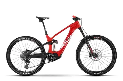 Engine Type: SRAM Eagle Powertrain Drive Unit, 250 W, 90 Nm Battery: SRAM Eagle Powertrain, 630 Wh C...