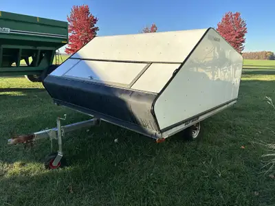 2004 E-Z Hauler 10' ENCLOSED ...