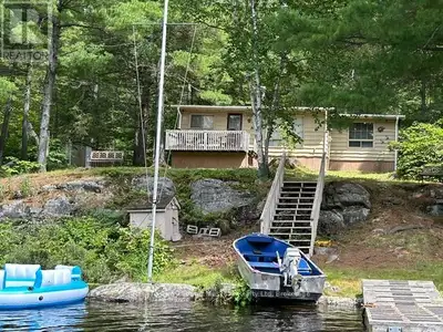 This boat to cottage is situated on the shore of Ranger Bay / Kawigamog Lake providing a great getaw...