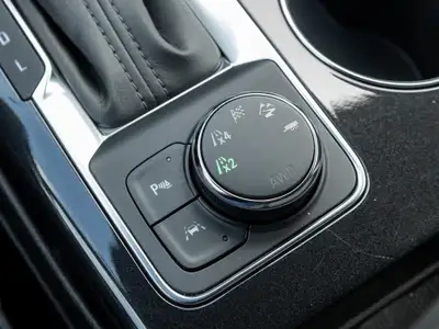 2023 Chevrolet Blazer Premier AWD | V6 | Panoramic Roof | Bos..., View more