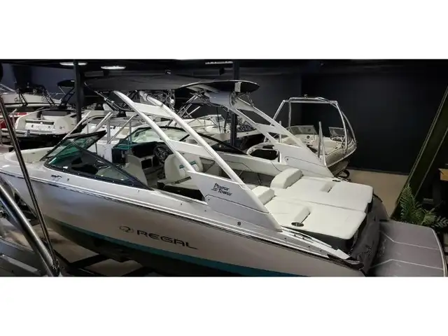 2023 Regal REGAL LS2 2023 in Powerboats & Motorboats in Québec City - Image 3